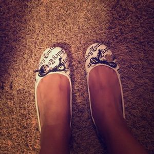 Juicy Couture Flats